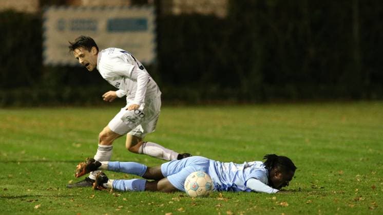 Soccer, 2025 2026 season, Lotto Cup, Hamburg, 4th round, Spielvereinigung Blankenese TuS Dassendorf Eyke Kleine TuS, l , Djakaridja Dagnogo Blankenese Hamburg