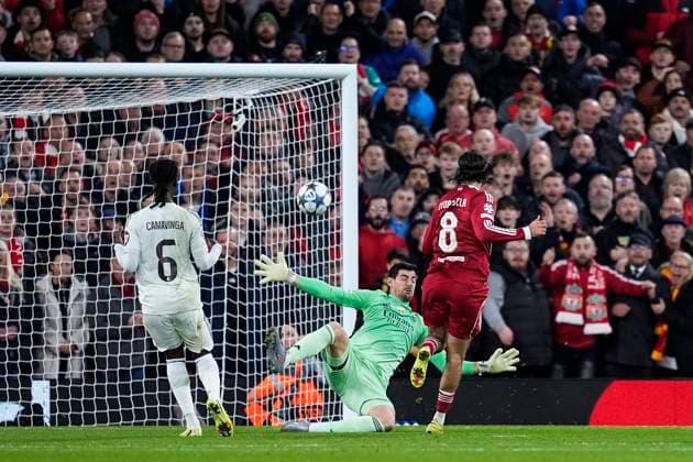 November 4, 2025, Liverpool, Liverpool, England: Thibaut Courtois of Real Madrid CF in action during the UEFA Champions League 2025 26 League Phase MD4 match between Liverpool FC and Real Madrid CF at Anfield on November 04, 2025 in Liverpool, England. Liverpool England - ZUMAa181 20251104_zaa_a181_140 Copyright: xDennisxAgyemanx