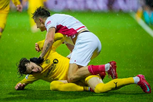 Football, Champions League 2025 2026 Bodo Glimt Monaco Bodo 20251104 Monacos Aleksandr Golovin and Bodo Glimts Hakon Evjen during the Champions League football match between Bodo Glimt and Monaco at Aspmyra Stadium Photo Fredrik Varfjell NTB Bodo Norway EDITORIAL USE ONLY RESTRICTED USE FOR BETTING COMPANIES  Copyright: xFredrikxVarfjellx xNTBx