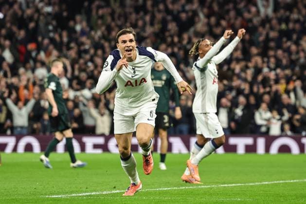 UEFA Champions League Matchday 4 of 8 Tottenham Hotspur v F.C. Copenhagen Joao Palhinha of Tottenham Hotspur celebrates his goal to make it 4-0 during the UEFA Champions League Matchday 4 of 8 Tottenham Hotspur vs F.C. Copenhagen at Tottenham Hotspur Stadium, London, United Kingdom, 4th November 2025 (Photo by Mark Cosgrove News Images) London Tottenham Hotspur Stadium United Kingdom Copyright: xMarkxCosgrove NewsxImagesx
