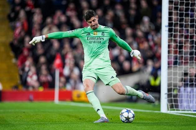 November 4, 2025, Liverpool, Liverpool, England: Thibaut Courtois of Real Madrid CF in action during the UEFA Champions League 2025 26 League Phase MD4 match between Liverpool FC and Real Madrid CF at Anfield on November 04, 2025 in Liverpool, England. Liverpool England - ZUMAa181 20251104_zaa_a181_183 Copyright: xDennisxAgyemanx