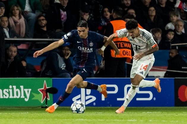 UEFA Champions League FC Paris Saint Germain FC Bayern Munich 04 11 2025 Duel Achraf Hakimi FC Paris Saint Germain, 2 , Luis Diaz FC Bayern Munich, 14 just before the red card PARIS, FRANCE 4 NOVEMBER UEFA Champions League matchday 4, FC Paris Saint Germain vs FC Bayern Munich, Parc des Princes on 04 11 2025 Copyright: xBEAUTIFULxSPORTS Wunderlx