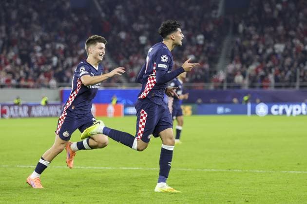 PIRAEUS , 04-11-2025 , Stadio Georgios Karaiskakis , season 2025 2026 , UEFA Champions League football League phase matchday 4 , match between Olympiacos and PSV , picture shows goal celebration by PSV player Ricardo Pepi Olympiacos - PSV  x31863440x Copyright: