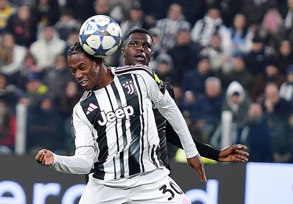 November 4, 2025, Turin, Italy: Juventus Jonathan David in action during the Uefa Champions League soccer match Juventus FC vs Sporting CP at the Allianz Stadium in Turin, Italy, 4 november 2025 ANSA ALESSANDRO DI MARCO. Uefa Champions League: Juventus FC Vs Sporting CP  - ZUMAa110 20251104_zaf_a110_032 Copyright: xAlessandroxxxxxxxxDixMarcox