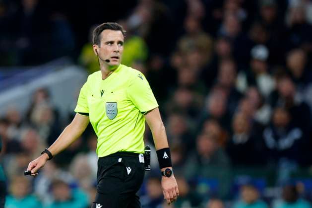 Tottenham Hotspur v Copenhagen, London, UK - 4 Nov 2025 Referee Erik Lambrechts during the UEFA Champions League match between Tottenham Hotspur and Copenhagen at The Tottenham Hotspur Stadium, Tottenham, London on the 4 November 2025. Tottenham The Tottenham Hotspur Stadium London England Copyright: xJamesxWhitehead PPAUKx PPA-227496