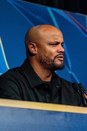 04 11 2025, Paris Saint Germain vs FC Bayern Munich, UEFA Champions League, 04 Matchday Press Conference Vincent Kompany FC Bayern Muenchen,Coach Copyright: xBahhoxKarax
