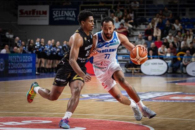 Basketball, Europe Cup, Anwil Wloclawek - Basketball Löwen Braunschweig 2025.11.04 Wloclawek Koszykowka, Europejskie Puchary, FIBA Europe Cup, Sezon 2025 2026 4 kolejka FEC, Grupa F, mecz Anwil Wloclawek - Basketball Lowen Brunszwik N z Nijal Pearson (Anwil nr 77) Grant Sherfield (BLB nr 25) Foto Piotr Kieplin PressFocus 2025.11.04 Wloclawek Basketball, FIBA Europe Cup, Season 2025 2026 Regular Season, Group F gameday 4 Anwil Wloclawek - Basketball Lowen Braunschweig Nijal Pearson (Anwil nr 77) Grant Sherfield (BLB nr 25) Credit: Piotr Kieplin PressFocus NEWSPIX.PL --- newspix.pl