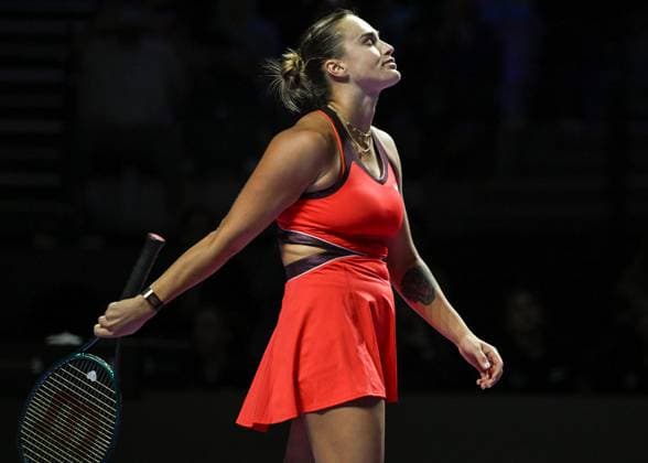 WTA, Tennis Damen Finals 2025 - Day Four RIYADH, SAUDI ARABIA NOVEMBER 4, 2025: Aryna Sabalenka wins against Jessica Pegula of the United States during their group-stage match on Day 4 of the 2025 WTA Finals, part of the Hologic WTA Tour, at King Saud University Indoor Arena in Riyadh, Saudi Arabia, on November 4, 2025. Riyadh Saudi Arabia  Copyright: xSTRx originalFilename:str-wtafinal251104_npCKf.jpg
