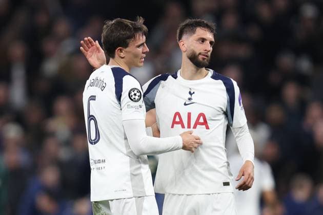 Joao Palhinha of Tottenham Hotspur hugs Rodrigo Bentancur of Tottenham Hotspur during the UEFA Champions League match between Tottenham Hotspur and Copenhagen at Tottenham Hotspur Stadium in London, England (Photo by Alexander Canillas Sports Press Photo SPP) Copyright: xAlexanderxCanillas SPPx Sportspressphoto_SPR56969