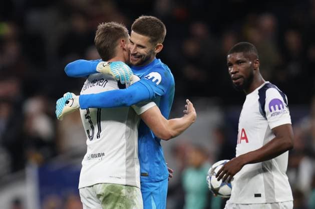 Guglielmo Vicario of Tottenham Hotspur hugs Micky van de Ven of Tottenham Hotspur during the UEFA Champions League match between Tottenham Hotspur and Copenhagen at Tottenham Hotspur Stadium in London, England (Photo by Alexander Canillas Sports Press Photo SPP) Copyright: xAlexanderxCanillas SPPx Sportspressphoto_SPR56987
