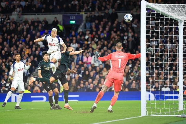 Tottenham Hotspur v FC Copenhagen Champions League 04 11 2025. CHANCE Tottenham Hotspur Forward Richarlison (9) heads towards goal during the Champions League match between Tottenham Hotspur and FC Copenhagen at Tottenham Hotspur Stadium, London, United Kingdom on 4 November 2025. London Tottenham Hotspur Stadium London United Kingdom Editorial use only , Copyright: xChrisxFoxwellx PSI-23163-0199
