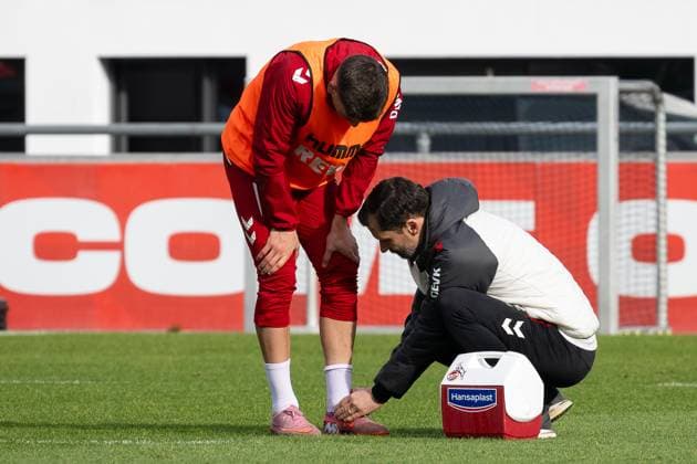 05 11 2025, Soccer 1 Bundesliga, Season 2025 2026, public training, 1 FC Koeln at the training ground at Geissbockheim in Koeln Said El Mala 1 FC Koeln, 13 is treated after a foul Photo Kirchner Media TH Copyright: xKirchner-Media THx