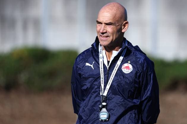 SOCCER - UEFA EL, RBS vs Deventer SALZBURG,AUSTRIA,05.NOV.25 - SOCCER - UEFA Europa League, Red Bull Salzburg vs Go Ahead Eagles Deventer, preview, training RBS. Image shows head coach Thomas Letsch (RBS).  GEPAxpictures xDavidxGeieregger