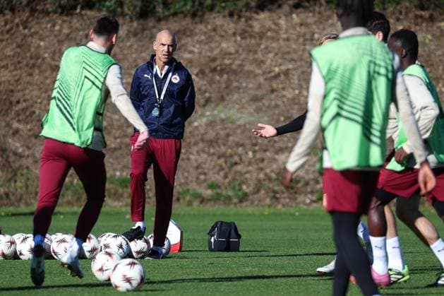 SOCCER - UEFA EL, RBS vs Deventer SALZBURG,AUSTRIA,05.NOV.25 - SOCCER - UEFA Europa League, Red Bull Salzburg vs Go Ahead Eagles Deventer, preview, training RBS. Image shows head coach Thomas Letsch (RBS).  GEPAxpictures xDavidxGeieregger