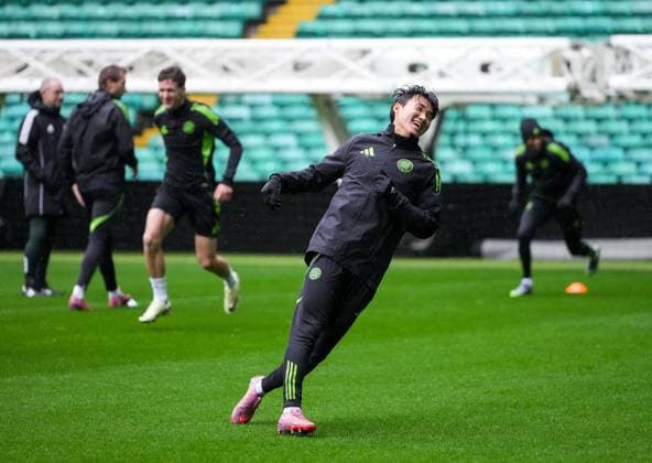 Ahead of the UEFA Champions League Game against FC Midtjylland Hyunjun Yang of Celtic during a training session at Celtic Park, Glasgow. Celtic Team Training, Football, Celtic Park, Glasgow, Scotland, UK - 05 Nov 2025Glasgow Celtic Park United Kingdom EDITORIAL USE ONLY No use with unauthorised audio, video, data, fixture lists, club league logos or live services. Online in-match use limited to 120 images, no video emulation. No use in betting, games or single club league player publications. Copyright: xStuartxWallace Shutterstockx 15691499s