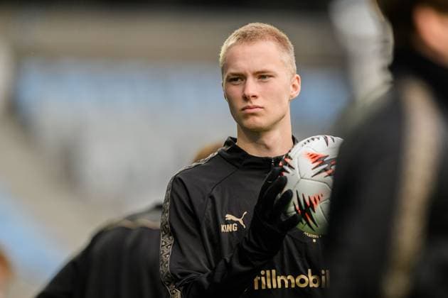 251105 Daniel Gudjohnsen during a UEFA Europa League training session with Malmö FF on November 5, 2025 in Malmö Photo Petter Arvidson BILDBYRAN kod PA PA1105 fotboll football soccer fotball uefa europa league europa league träning practice training malmö ff bbeng  Copyright: PETTERxARVIDSON BB251105PA007