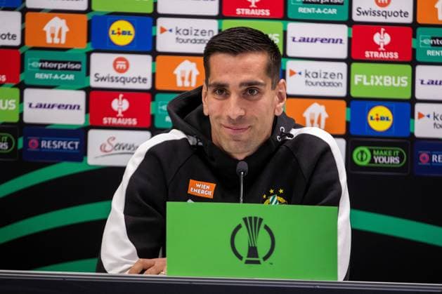 SOCCER - UEFA ECL, Rapid vs Craiova VIENNA,AUSTRIA,05.NOV.25 - SOCCER - UEFA Conference League, SK Rapid Wien vs CS Universitatea Craiova, preview, press conference, PK, Pressekonferenz Rapid. Image shows Paul Gartler (Rapid).  GEPAxpictures xPhilippxBrem