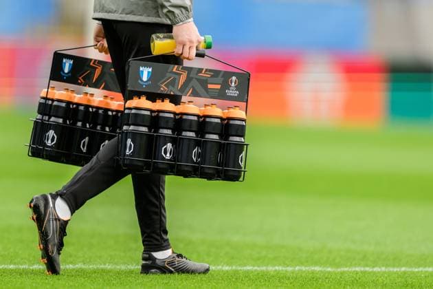 251105 General view of a water bottle rack during a UEFA Europa League training session with Malmö FF on November 5, 2025 in Malmö Photo Petter Arvidson BILDBYRAN kod PA PA1105 fotboll football soccer fotball uefa europa league europa league träning practice training malmö ff bbeng genre bottle rack bottles water bottles  Copyright: PETTERxARVIDSON BB251105PA052