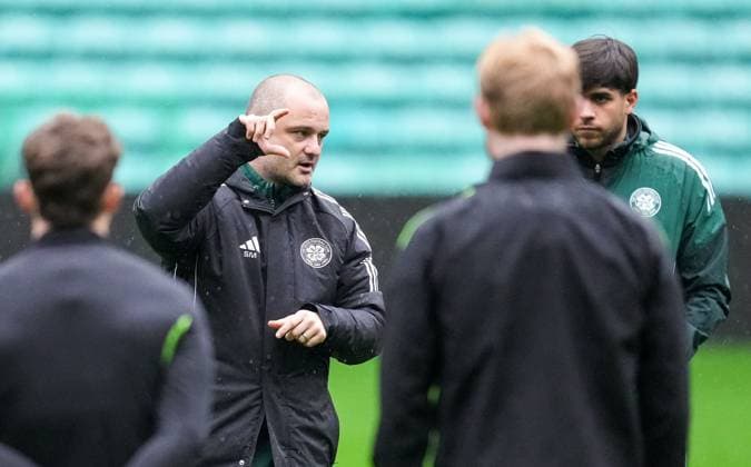 Ahead of the UEFA Champions League Game against FC Midtjylland Celtic Interim Assistant Manager Shaun Maloney during a training session at Celtic Park, Glasgow. Celtic Team Training, Football, Celtic Park, Glasgow, Scotland, UK - 05 Nov 2025Glasgow Celtic Park United Kingdom EDITORIAL USE ONLY No use with unauthorised audio, video, data, fixture lists, club league logos or live services. Online in-match use limited to 120 images, no video emulation. No use in betting, games or single club league player publications. Copyright: xStuartxWallace Shutterstockx 15691499ai