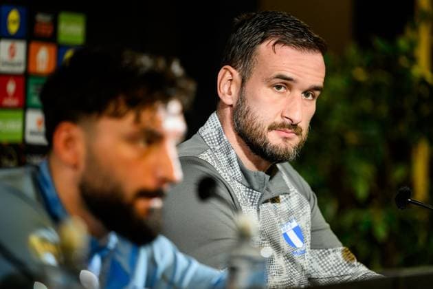 251105 Sead Haksabanovic and head coach Anes Mravac during a UEFA Europa League press conference with Malmö FF on November 5, 2025 in Malmö Photo Petter Arvidson BILDBYRAN kod PA PA1106 fotboll football soccer fotball uefa europa league europa league presskonferens press conference malmö ff bbeng  Copyright: PETTERxARVIDSON BB251105PA071