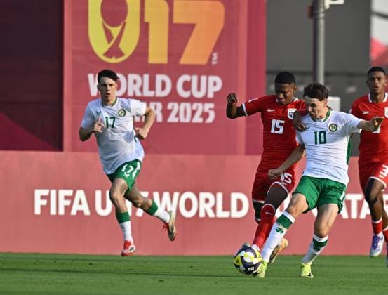 Panama v Republic of Ireland : Group J - FIFA U-17 World Cup Qatar 2025 Ramon Martos (R) of Republic Of Ireland and Jossimar Insturain of Panamain action during the FIFA U-17 World Cup Qatar 2025 Group J match between Panama and Republic of Ireland in Doha, Qatar, on November 5, 2025. DOHA Qatar Copyright: xNOUSHADx