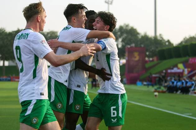 2025 FIFA Under 17 World Cup Group J, Aspire Zone Pitch 3, Doha, Qatar 5 11 2025 Panama vs Republic of Ireland Ireland s Jaden Umeh celebrates with Rory Finneran and Michael Noonan after scoring his sides first goal of the match Jaden Umeh celebrates with Rory Finneran and Michael Noonan after scoring his sides first goal of the match 5 11 2025  Copyright: x INPHOx IMG_5385
