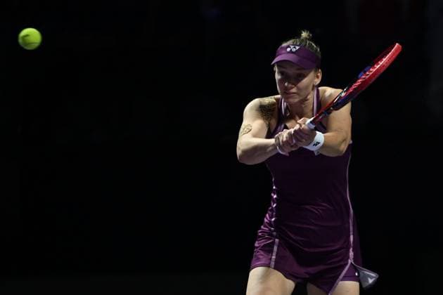 Elena Rybakina v Ekaterina Alexandrova - 2025 WTA, Tennis Damen Finals RIYADH, SAUDI ARABIA – NOVEMBER 5: Elena Rybakina of Kazakhstan plays against Ekaterina Alexandrova (not seen) during their final group-stage match on Day 5 of the 2025 WTA Finals, part of the Hologic WTA Tour, at King Saud University Indoor Arena in Riyadh, Saudi Arabia, on November 5, 2025. Artur Widak Anadolu Riyadh Saudi Arabia. Editorial use only. Please get in touch for any other usage.  Copyright: x2025xAnadoluxArturxWidakx