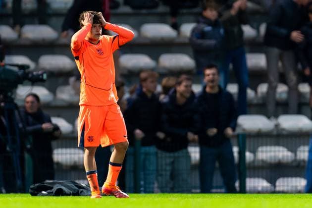 2025-11-05 Club Brugge KV v FC Barcelona, Barca - UEFA Youth League 2025 26 ROESELARE, BELGIUM - NOVEMBER 5: Pol Bernabeu of FC Barcelona looks dejected after conceding the team s second goal during the UEFA Youth League 2025 26 match between Club Brugge KV and FC Barcelona at The NEST on November 5, 2025 in Roeselare, Belgium. Roeselare The NEST Belgium Content not available for redistribution in The Netherlands directly or indirectly through any third parties. Copyright: xJorisxVerwijstx