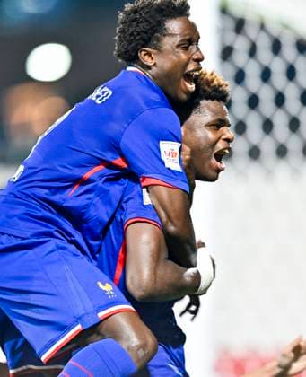 France v Chile : Group J - FIFA U-17 World Cup Qatar 2025 Christ Batola (R) of France celebrates after scoring a goal during the FIFA U-17 World Cup Qatar 2025 Group K match between France and Chile in Doha, Qatar, on November 5, 2025. DOHA Qatar Copyright: xNOUSHADx