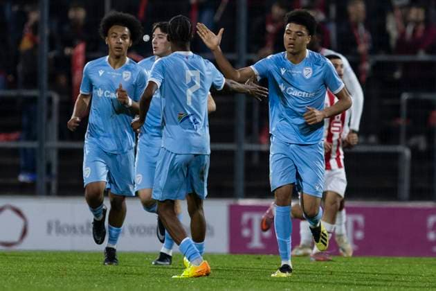 UEFA Youth League 1 FC Köln Racing FC Union Luxemburg 05 11 2025 William Messan Racing FC Union Luxemburg U19, 11 and Wilfried Lukoki Racing FC Union Luxemburg U19, 7 cheer after scoring the goal to equalize the UEFA Youth League, second leg of the championship round 2, 1 FC Köln Racing FC Union Luxemburg, on 05 11 2025, Franz Kremer Stadion, Cologne Copyright: xBEAUTIFULxSPORTS Meuselx