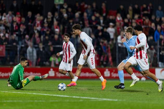 UEFA Youth League 1 FC Köln Racing FC Union Luxembourg 05 11 2025 Alessandro Puzzo 1 FC Köln U19, 11 scores the goal to take a 2 1 lead UEFA Youth League, second leg of the Champions Route Round 2, 1 FC Köln Racing FC Union Luxembourg, on 05 11 2025, Franz Kremer Stadium, Cologne Copyright: xBEAUTIFULxSPORTS Meuselx