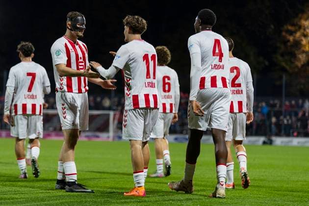 UEFA Youth League 1 FC Köln Racing FC Union Luxembourg 05 11 2025 Alessandro Puzzo 1 FC Köln U19, 11 celebrates with Luis Stapelmann 1 FC Köln U19, 5 after his goal to lead 2 1 UEFA Youth League, second leg of the championship round 2, 1 FC Köln Racing FC Union Luxembourg, on 05 11 2025, Franz Kremer Stadion, Cologne Copyright: xBEAUTIFULxSPORTS Meuselx