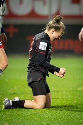 Womens Soccer Bundesliga Bayer 04 Leverkusen Hamburger SV, 05 11 2025 Goal celebration after the 1 0 by Kristin Kögel Bayer 04 Leverkusen, 11 Bayer 04 Leverkusen Hamburger SV on matchday 9 of the Google Pixel Womens Bundesliga on 05 11 2025 at Ulrich Haberland Stadium in Leverkusen North Rhine-Westphalia DFL REGULATIONS PROHIBIT ANY USE OF PHOTOGRAPHS AS IMAGE SEQUENCES AND OR QUASI VIDEO Copyright: xBEAUTIFULxSPORTS AxelxKohringx