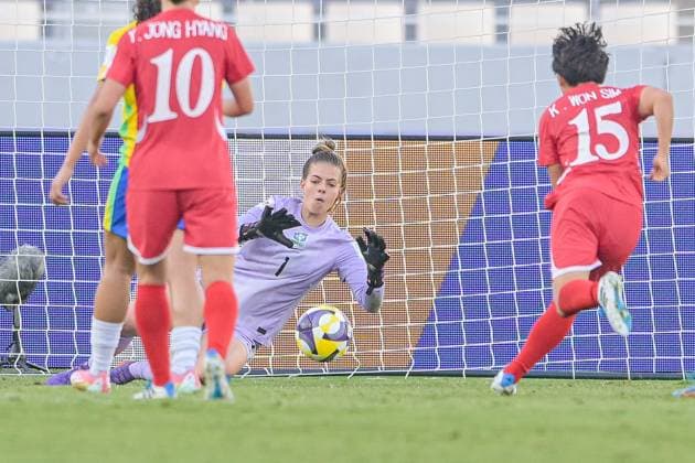 CALCIO - FIFA Mondiali - U17, U 17 Women - Semifinal - Brazil vs North Korea 1 Ana Morganti (Goalkeeper) of Brazil U-17 is in action during the FIFA U-17 Women s World Cup Morocco 2025 Semifinal match between Brazil and Korea DPR in Rabat, Morocco, on November 5, 2025, at the Olympic Stadium Morocco Morocco  Copyright: xIPAxSport ABACAx