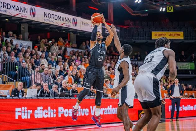 Basketball FIBA Europe Cup, Season 2025 2026, Men, Main Round, Group Stage, Matchday 4, 05 11 2025, RASTA Vechta CS Valcea 1924 Clavell Lopez 23 CS Valcea 1924 at Jumpshot Vechta RASTA Dome Niedersachsen Germany