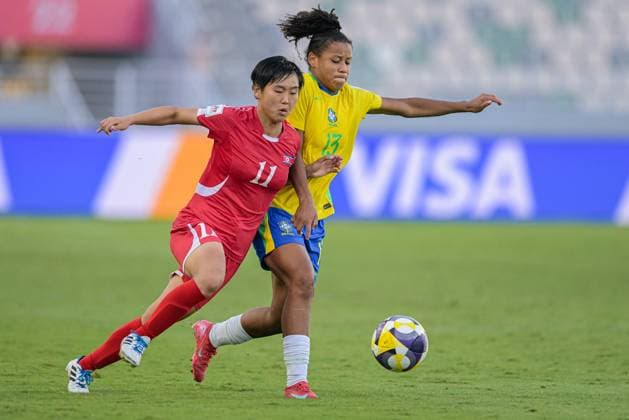 CALCIO - FIFA Mondiali - U17, U 17 Women - Semifinal - Brazil vs North Korea 13 Maria (Forward) of Brazil U-17 contrast with 11 Pak P. Rye Yong (Midfielder) of Korea DPR U-17 is in action during the FIFA U-17 Women s World Cup Morocco 2025 Semifinal match between Brazil and Korea DPR in Rabat, Morocco, on November 5, 2025, at the Olympic Stadium Morocco Morocco  Copyright: xIPAxSport ABACAx