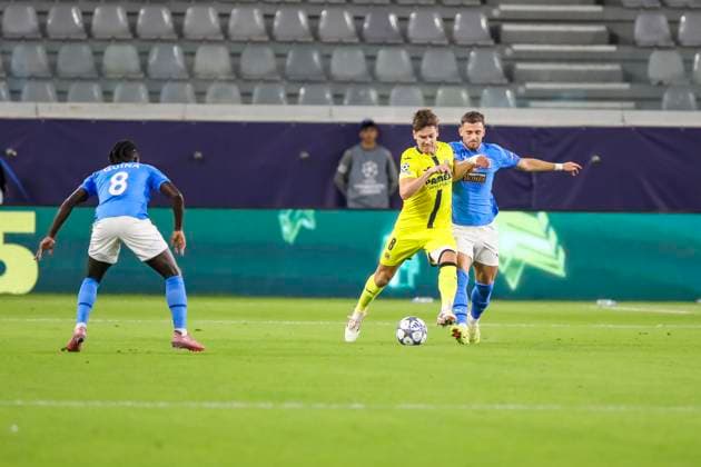 UEFA Champions League : Pafos vs Villarreal JUAN FOYTH of Villarreal competes for the ball. Pafos plays against Villarreal for the matchday 4 of the League Phase of the UEFA Champions League competition, Limassol, Cyprus, on Nov. 5, 2025. Limassol Cyprus Copyright: xKOSTASxPIKOULASx