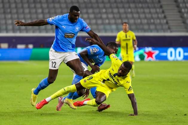 UEFA Champions League : Pafos vs Villarreal NICOLAS PEPE of Villarreal and KEN SEMA of Pafos compete for the ball. Pafos plays against Villarreal for the matchday 4 of the League Phase of the UEFA Champions League competition, Limassol, Cyprus, on Nov. 5, 2025. Limassol Cyprus Copyright: xKOSTASxPIKOULASx