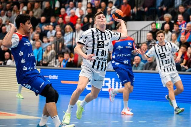 Balingen DHB Cup Round of 16 HBW Balingen THW Kiel Bence Imre THW Kiel Balingen Baden Württemberg Germany