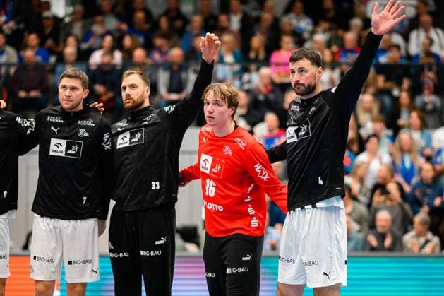Balingen DHB Pokal Round of 16 HBW Balingen THW Kiel Magnus Landin THW Kiel , Goalkeeper Andreas Wolff THW Kiel , Goalkeeper Markus Hanns Kiel , Domagoj Duvnjak THW Kiel Balingen Baden Württemberg Germany
