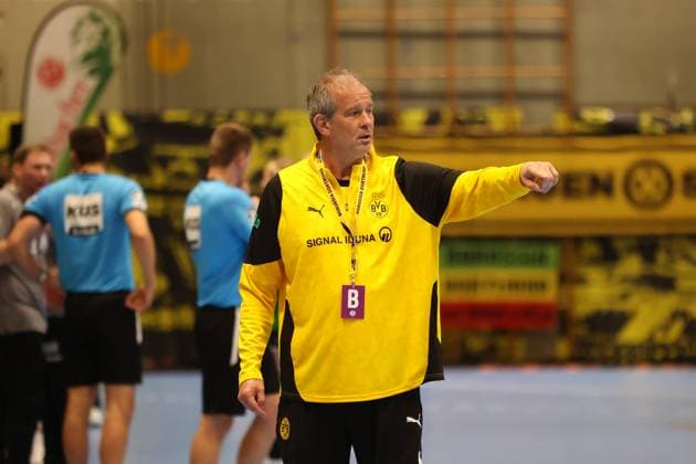 Henk Groener Borussia Dortmund, Head Coach GER, Borussia Dortmund vs VfL Oldenburg, Handball, DHB Cup Women, Round of 16, Season 2025 2026, 05 11 2025 GER, Borussia Dortmund vs VfL Oldenburg, Handball, DHB Cup Women, Round of 16, Season 2025 2026, 05 11 2025 Dortmund Copyright: xEibner-Pressefoto FrankxZeisingx EP_FZG