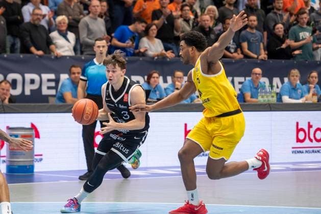 ENBL 2025 2026 Syntainics MBC vs Valmiera Glass Via Weissenfels, Germany 05 November 2025 Pictured from left Dominykas Stenionis Valmiera and Foster Marcus Weissenfels Weissenfels Stadthalle Sachsen Anhalt Germany