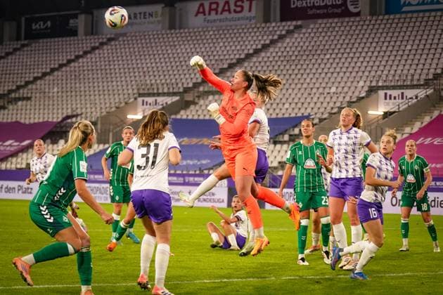 Germany Women Soccer Google Pixel Women Bundesliga 2025 26, 9 Matchday SGS Essen vs SV Werder Bremen Stadion an der Hafenstraße Luisa Palmen SGS Essen, 21 Essen North Rhine-Westphalia Germany Copyright: xJOERANxSTEINSIEKx