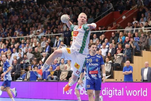 05 11 2025, xtgx, Handball, DHB Pokal 3 Runde, TV Großwallstadt SC Magdeburg v l Magnus Saugstrup Magdeburg, 23 wirft Tor, Torschuetze, erzielt Tor, Treffer, scores the goal Elsenfeld