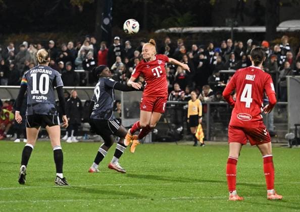 05 11 2025, xsltx, Soccer Google Pixel Women Bundesliga, Eintracht Frankfurt 1 FC Köln v l Laura Freigang Eintracht Frankfurt , Nicole Anyomi Eintracht Frankfurt , Laura Vogt 1 FC Köln , Sara AgreÅ¾ 1 FC Köln DFL DFB REGULATIONS PROHIBIT ANY USE OF PHOTOGRAPHS as IMAGE SEQUENCES and or QUASI VIDEO