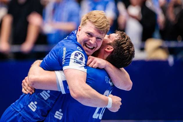 v l Lukas Hutecek TBV Lemgo Lippe, 02 , Hendrik Wagner TBV Lemgo Lippe, 28 cheers after 30 27 victory GER, TBV Lemgo Lippe vs VfL Gummersbach, Handball, DHB Pokal, Matchday 3, Season 2025 2026, 05 11 2025 GER, TBV Lemgo Lippe vs VfL Gummersbach, Handball, DHB Pokal, Matchday 3, Season 2025 2026, 05 11 2025 Lemgo Copyright: xEibner-Pressefoto JanxRollingerx EP_JSK