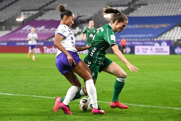 Vanessa Fürst Reena Wichmann Google Pixel Womens Bundesliga SGS Essen Werder Bremen 05 11 2025 Vanessa Fürst SGS Essen vs Reena Wichmann Werder Bremen Google Pixel Womens Bundesliga, 09 Matchday, SGS Essen vs Werder Bremen on November 05, 2025 at Stadion an der Hafenstraße, Essen