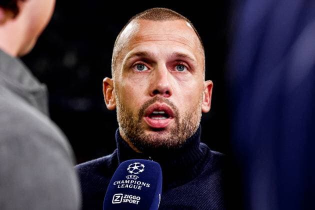 2025-11-05 Ajax v Galatasaray AS - UEFA Champions League 2025 26 League Phase MD4 AMSTERDAM, NETHERLANDS - NOVEMBER 5: head coach John Heitinga of AFC Ajax doing a pre-game interview during the UEFA Champions League 2025 26 League Phase MD4 match between Ajax and Galatasaray AS at Johan Cruijff ArenA on November 5, 2025 in Amsterdam, Netherlands. Amsterdam Johan Cruijff ArenA Netherlands Content not available for redistribution in The Netherlands directly or indirectly through any third parties. Copyright: xBroerxvanxdenxBoomx