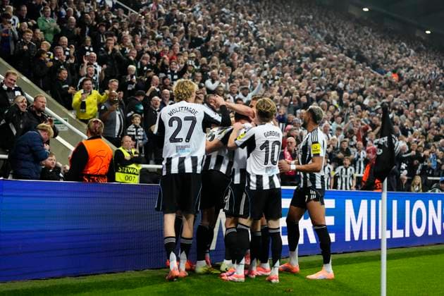 Newcastle United FC v Athletic Club - UEFA Champions League 2025 26 League Phase MD4 Dan Burn centre-back of Newcastle and England celebrates after scoring his sides first goal during the UEFA Champions League 2025 26 League Phase MD4 match between Newcastle United FC and Athletic Club at St James Park on November 5, 2025 in Newcastle upon Tyne, England. Newcastle upon Tyne England United Kingdom  Copyright: xJosexBretonx originalFilename:bretonhernandez-newcastl251105_npM6j.jpg