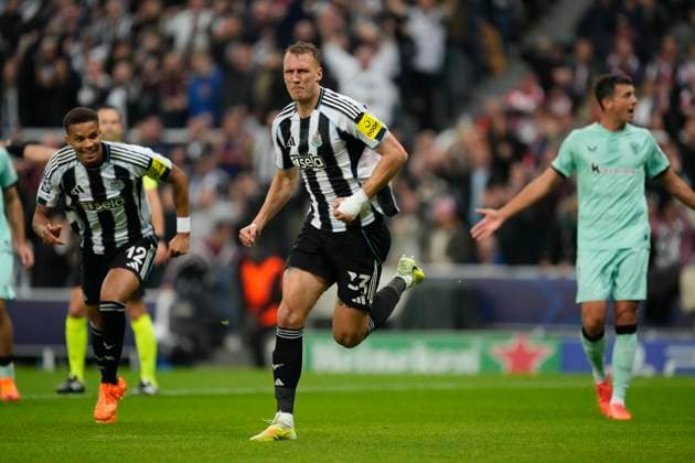 Newcastle United FC v Athletic Club - UEFA Champions League 2025 26 League Phase MD4 Dan Burn centre-back of Newcastle and England celebrates after scoring his sides first goal during the UEFA Champions League 2025 26 League Phase MD4 match between Newcastle United FC and Athletic Club at St James Park on November 5, 2025 in Newcastle upon Tyne, England. Newcastle upon Tyne England United Kingdom  Copyright: xJosexBretonx originalFilename:bretonhernandez-newcastl251105_npRW0.jpg